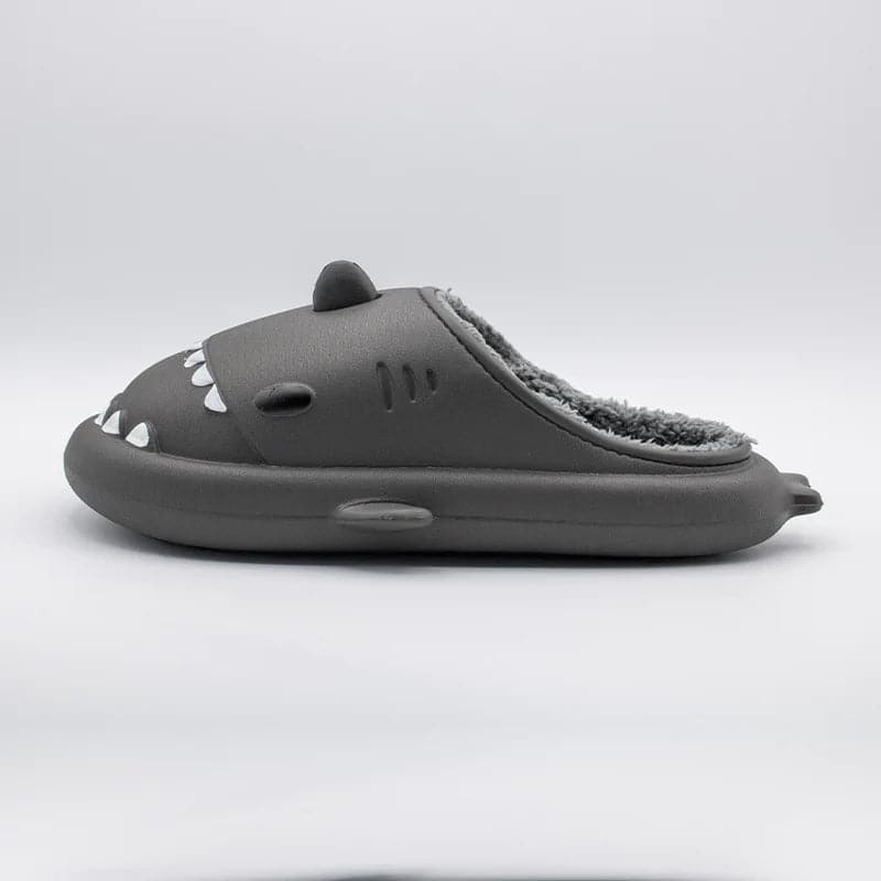 SharkHugs – Papuci slip-on cu model de rechin și talpă antiderapantă
