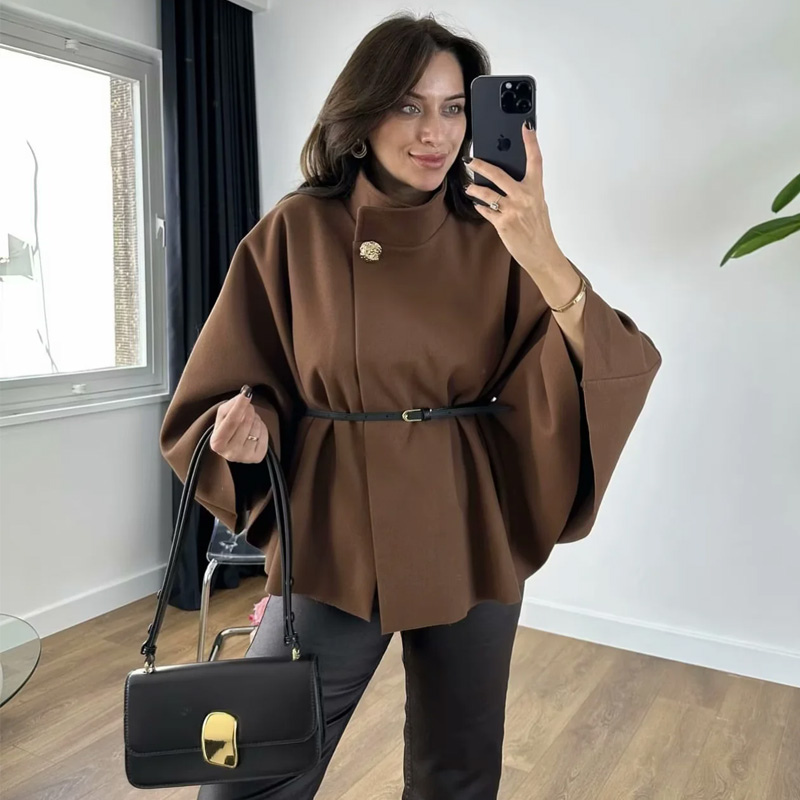 Lexi - Palton cu mâneci largi și guler tip tunică
