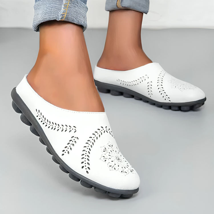 Mira - Pantofi slip-on fără spate cu vârf rotund și deschideri modelate în partea superioară