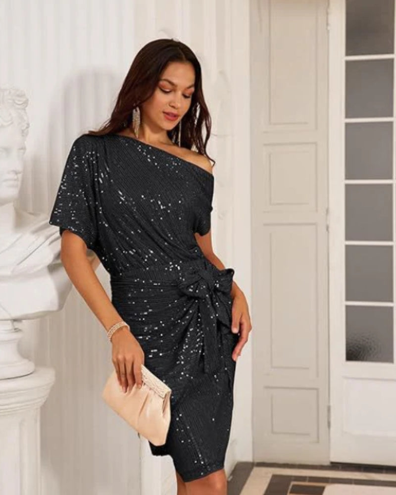 Fiona - Stylowa sukienka na jedno ramię z wysokim stanem i wygodnym krojem