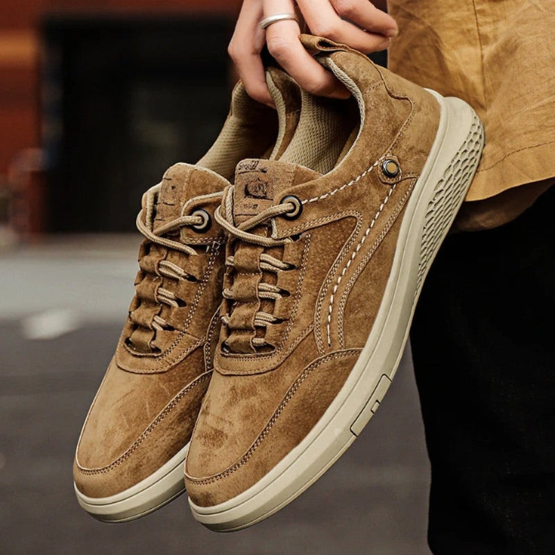Aiden – Sneakersy z okrągłym noskiem i sznurowadłami