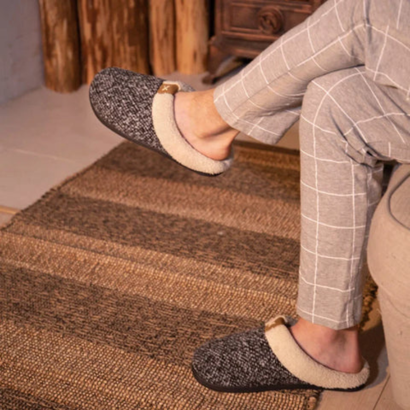 CozyStep - Chaussons à bout rond avec design à enfiler