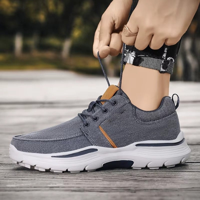 Mason - Round toe sneakers with lace-up closure