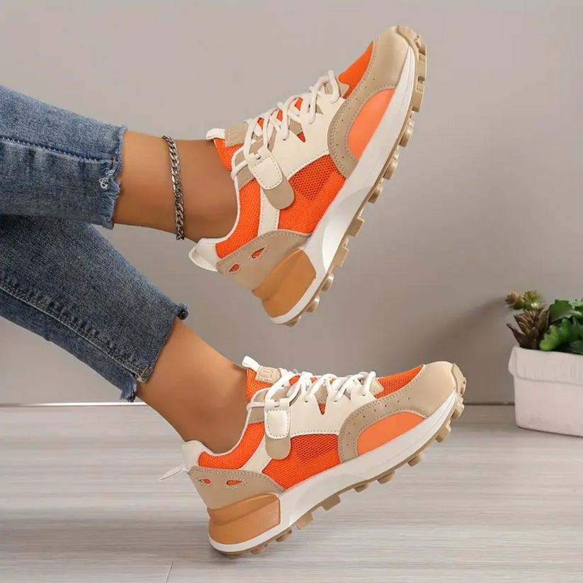 Verena - Durable and elegant shoes with an adjustable lace fit