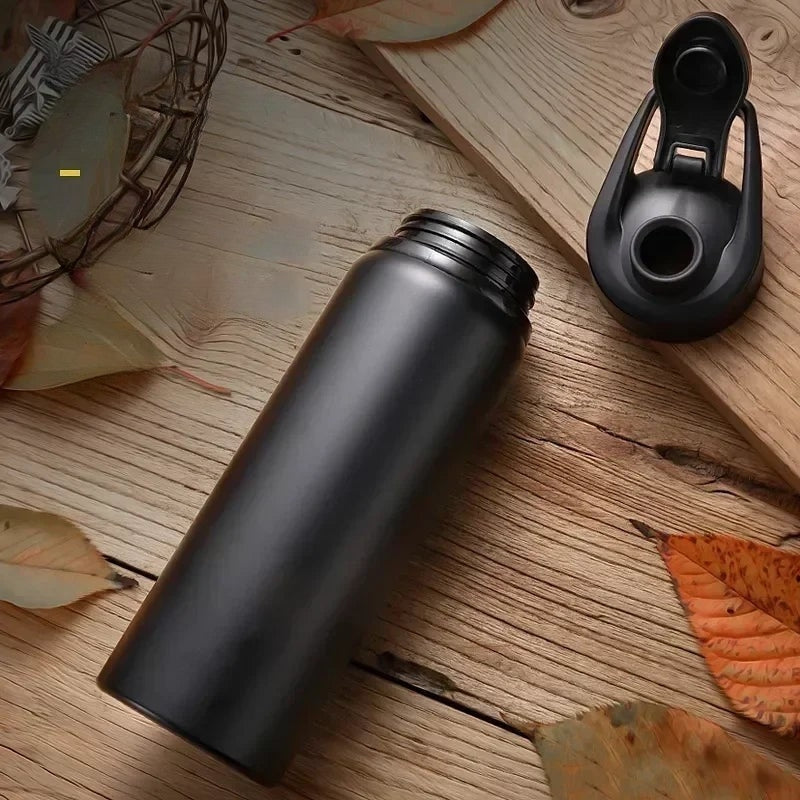 DrinkEase – Sticlă de apă cu bază curbată pentru utilizare zilnică