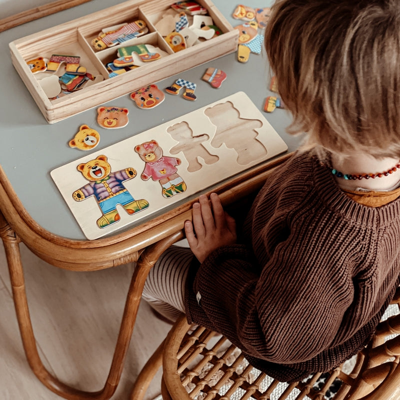 BearDrobe – Houten aankleedpuzzelset voor kinderen met verwisselbare outfitstukken