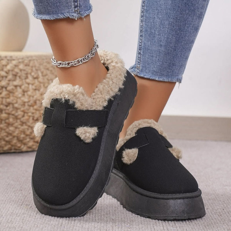 Rianne – Slip-On Slipper with Round Toe and Non-Slip Design