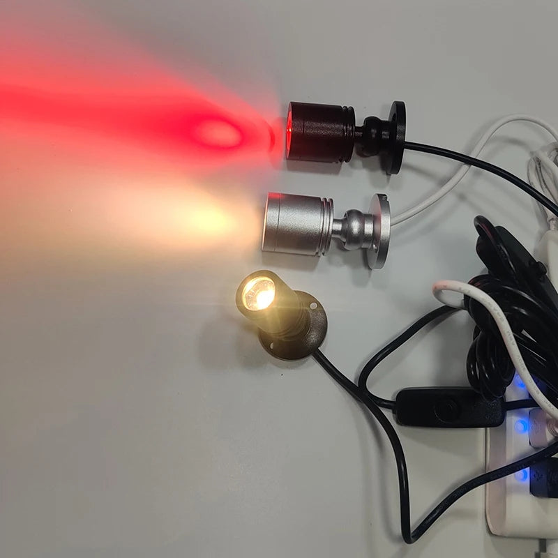 LumiSpot – Spot lumineux avec USB et tête réglable