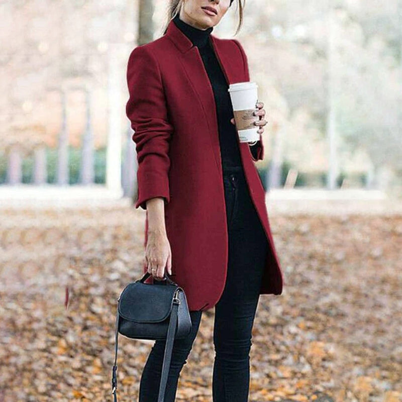 Cappotto donna con collo a revers e maniche lunghe
