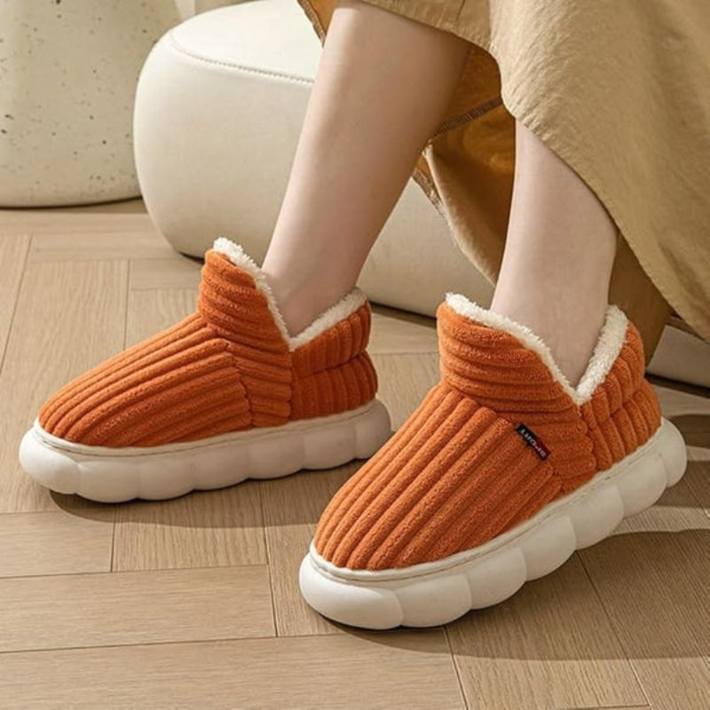 Jessica – Slip-On Slippers with Round Toe for Easy Wearing