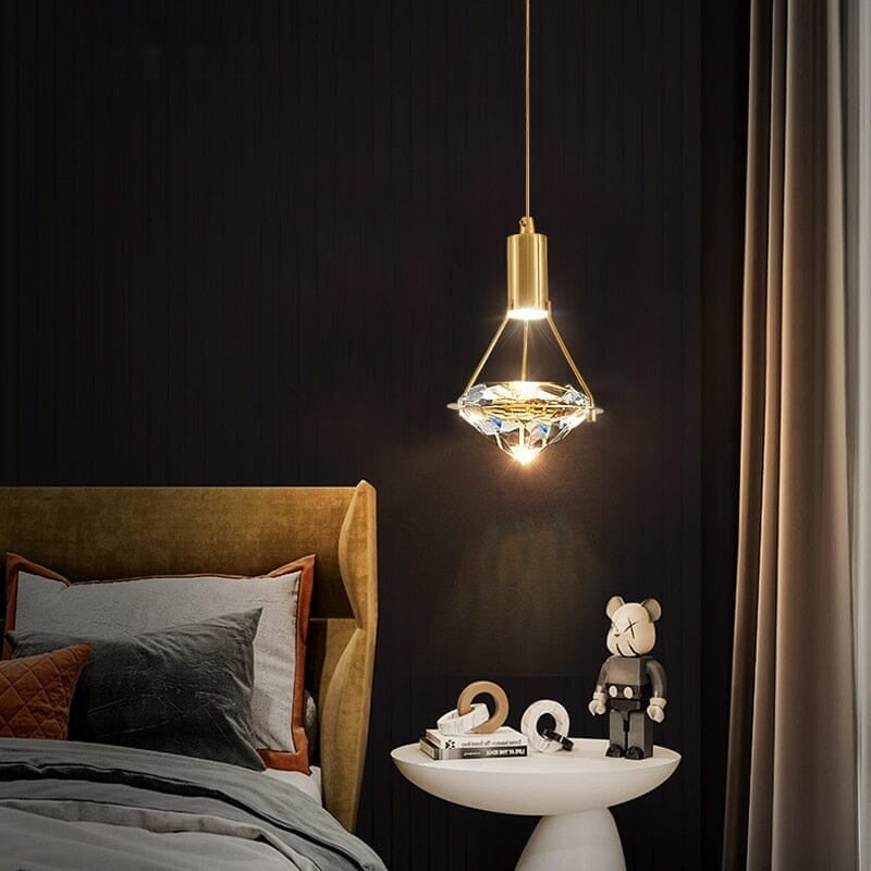 LuxeBeam – Lampă suspendată LED cu design inspirat de diamant pentru iluminat interior