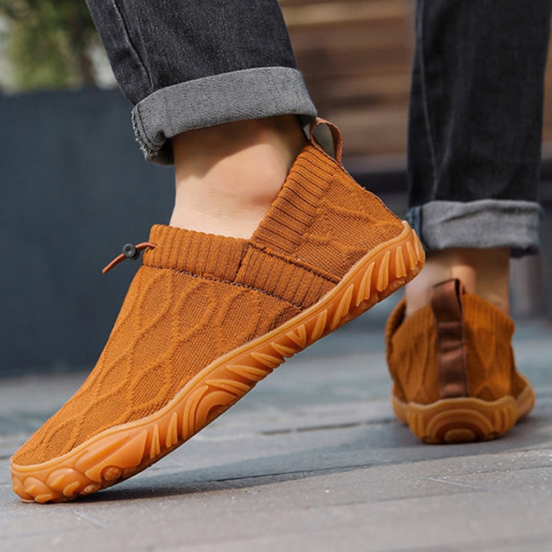Logan - Round toe sneakers with non-slip design