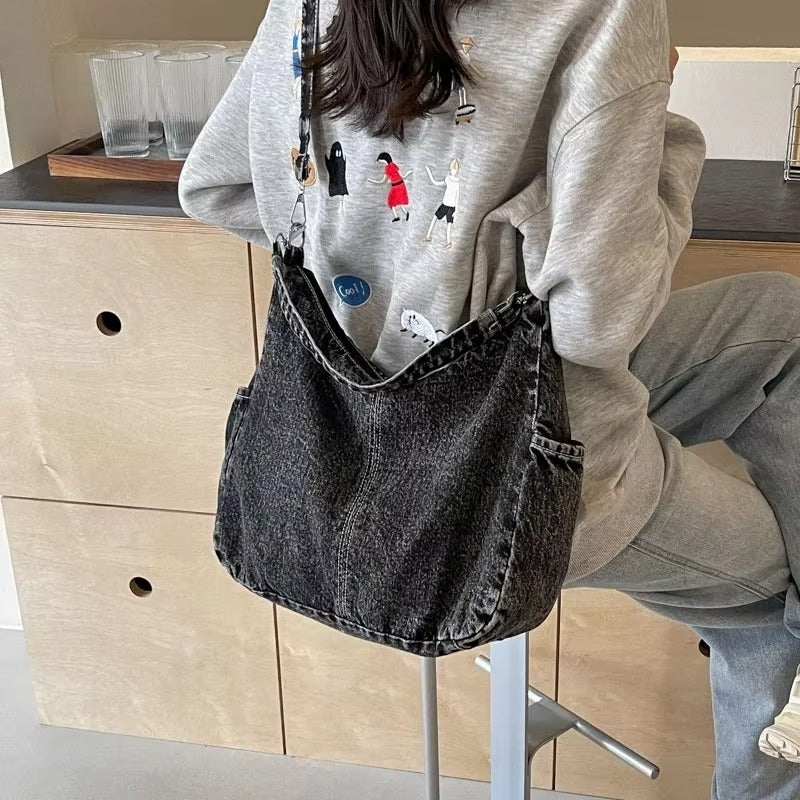 Lila – Borsa a spalla con tracolla removibile e chiusure con zip
