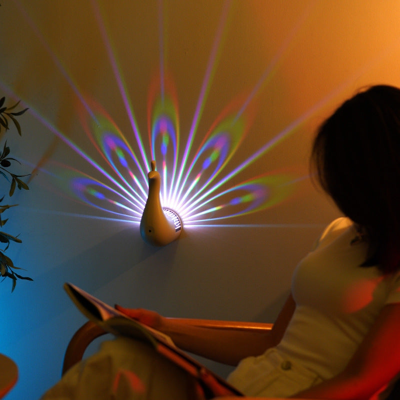 LumiPea – Moderní pávová nástěnná lampa s 3D uměleckým designem