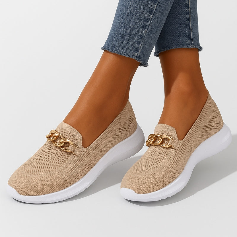 Chaussures antidérapantes pour femmes avec boucle en mesh et détail chaîne dorée