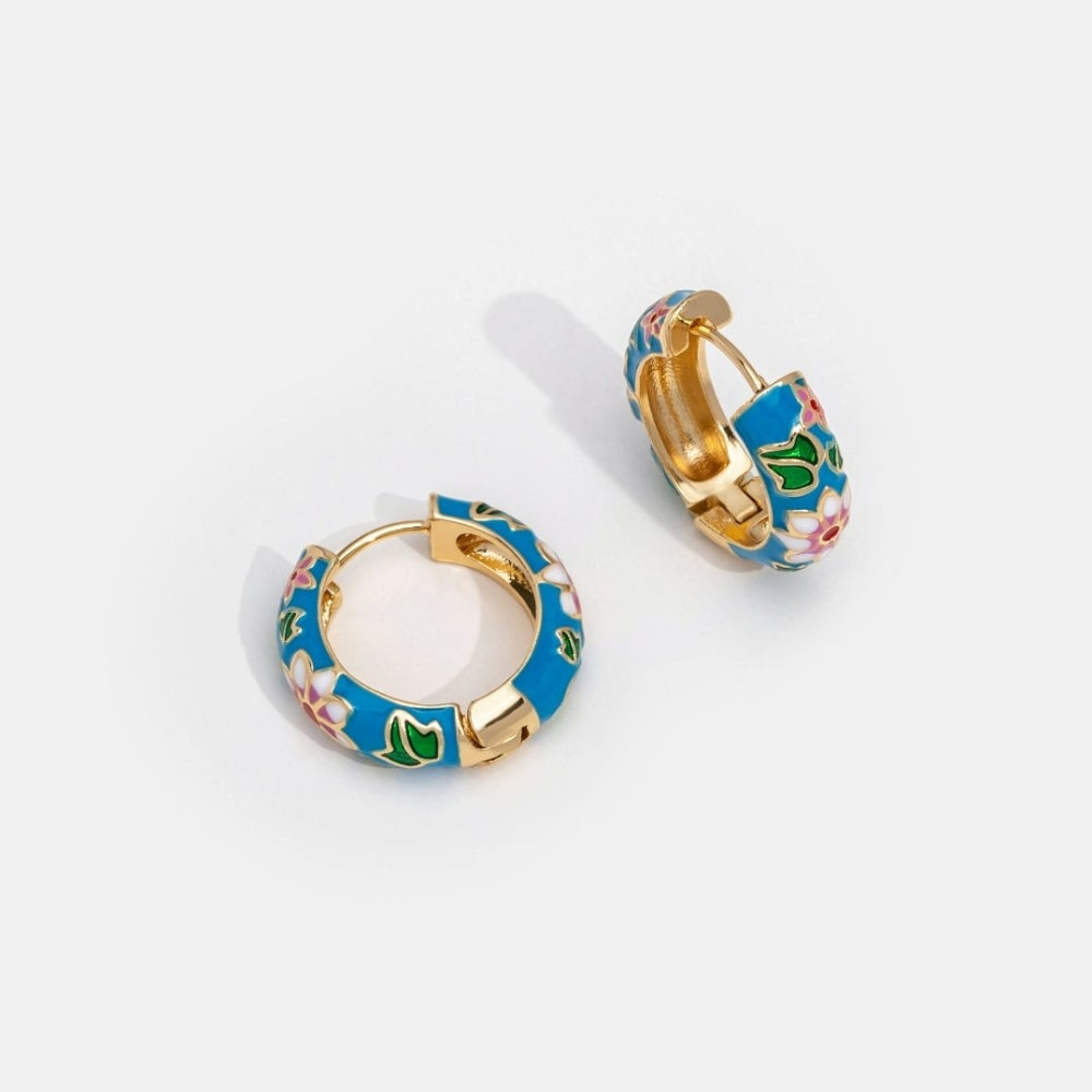 Fiona - Delicate hoop earrings with vibrant floral details and round design
