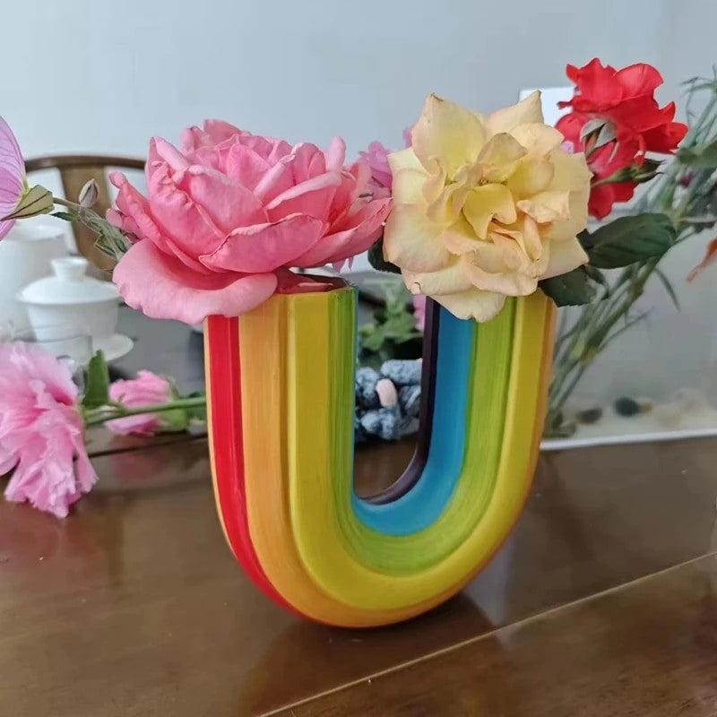 BloomArc – Vase à fleurs en forme de U avec design arc-en-ciel