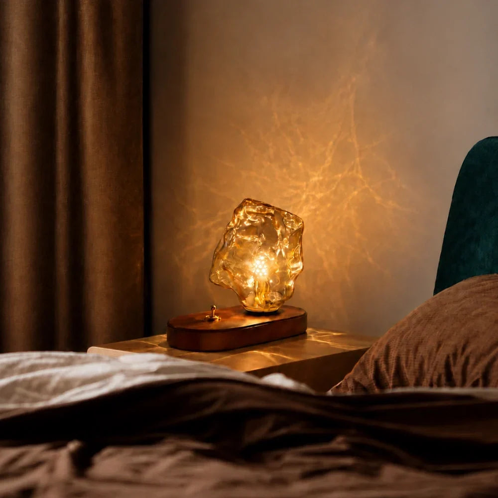 Amberoak - Lampa stołowa z bursztynowym kloszem i dębową podstawą