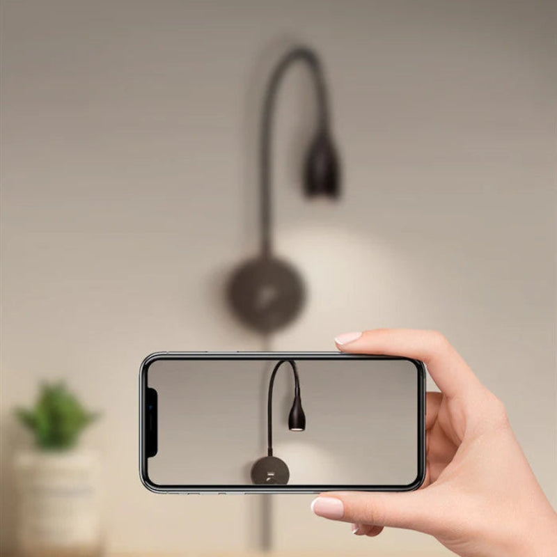 LumaFlex – Lampă de perete LED cu cap reglabil și design portabil
