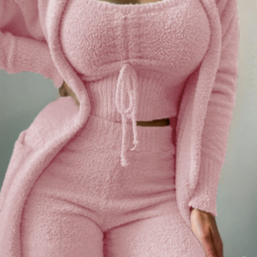Luisa - Relaxează-te cu stil în acest set confortabil fleece din 3 piese