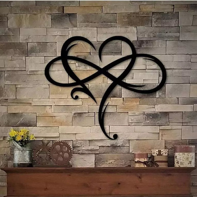 HeartCraft – Wall Decoration with Heart-Shaped Design