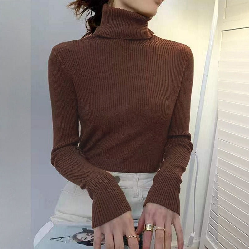 Bella – Pull à manches longues avec col roulé et coupe ajustée