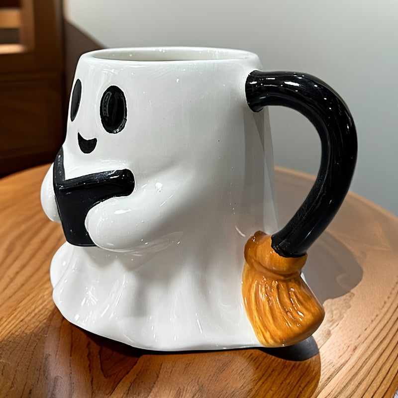 Hrnek s roztomilým designem ducha na Halloween
