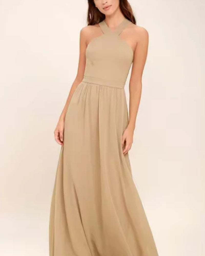 Velina – Robe longue élégante avec silhouette fluide et dos ouvert