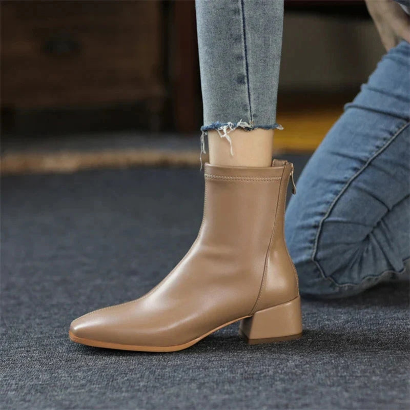 Soraya – Pointed Toe Ankle Boots With Thick Sole And Zipper