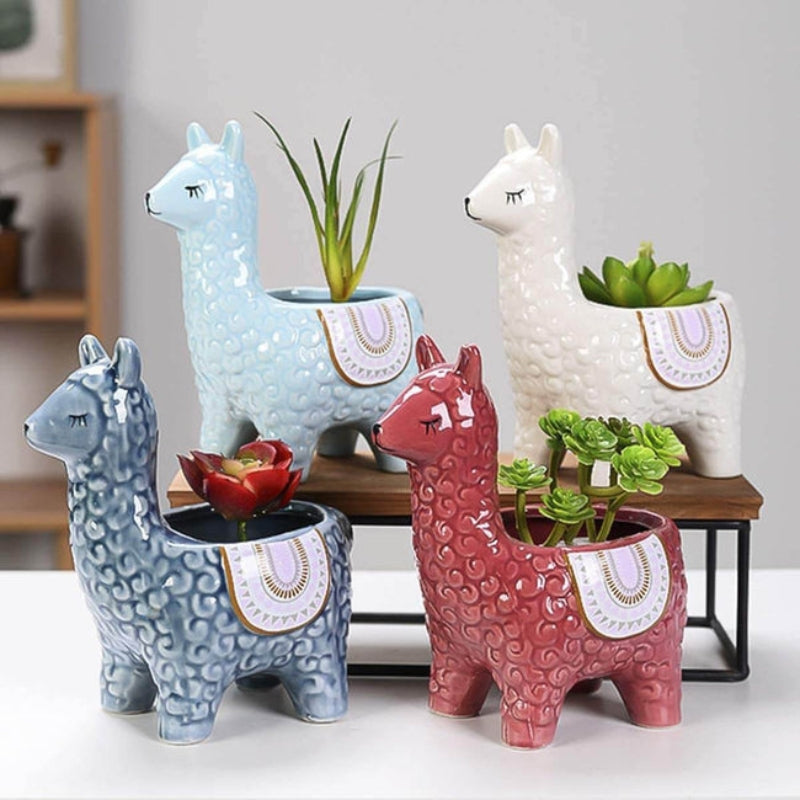 GlowLend – Alpaca shaped flower pot for playful decor