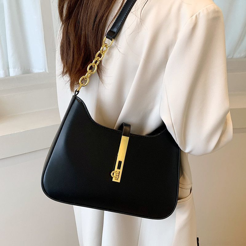 Georgia – Shoulder Bag with Adjustable Strap and Buckle