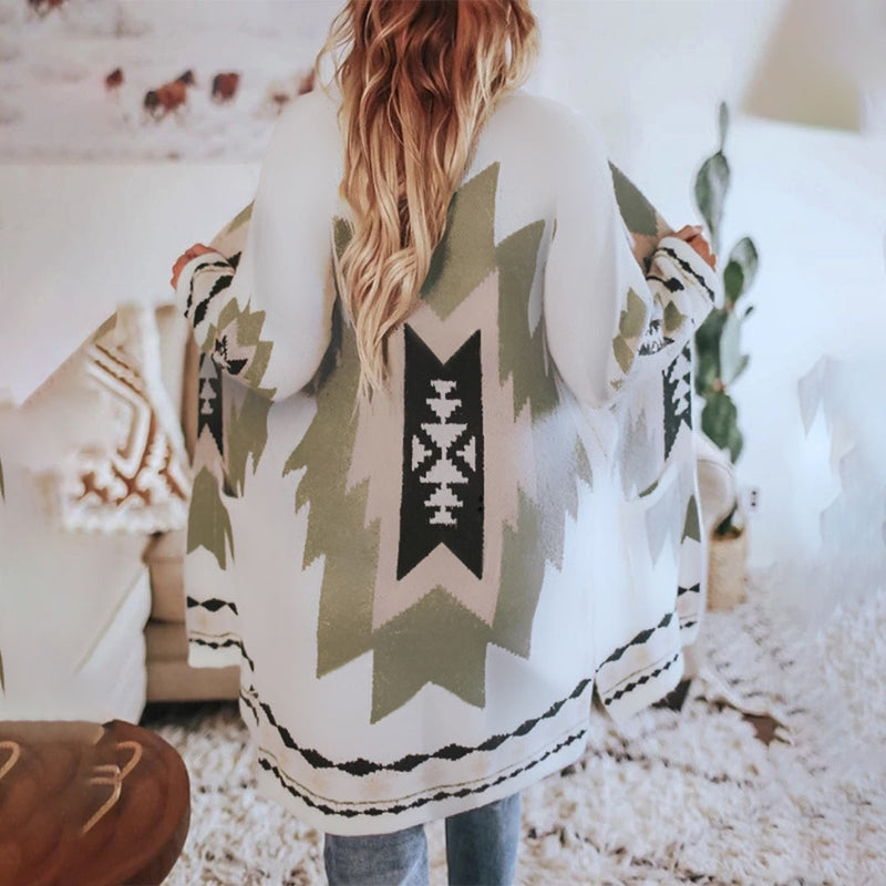 Juna - Long sleeve V-neck cardigan with side pockets