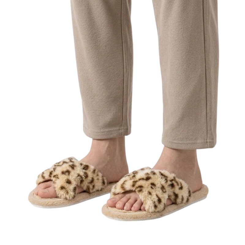 WildSnuggle - Dámske huňaté papuče s leopardím vzorom