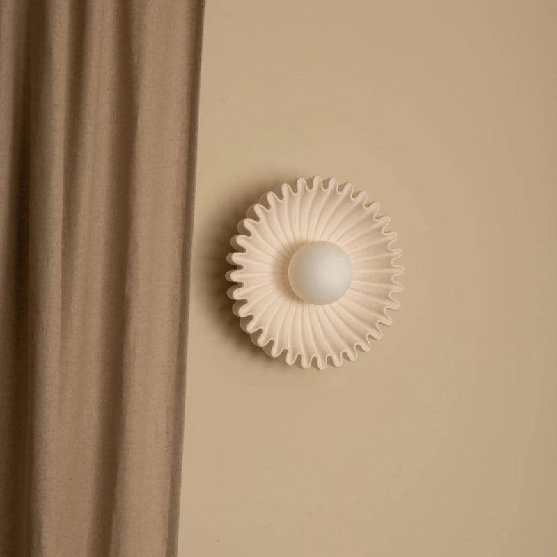 FlowerGlow – Lampada da parete LED con design ispirato ai fiori per uso interno