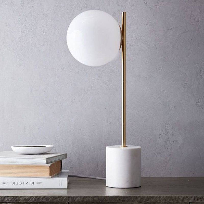 LumaGlow – Lampe de bureau rechargeable avec abat-jour rond en forme de boule
