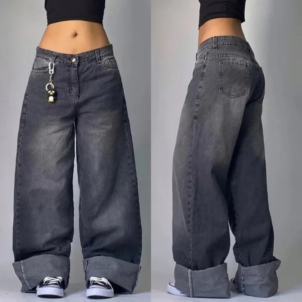 Amara – Elegant loose pants with functional pockets and high waistband