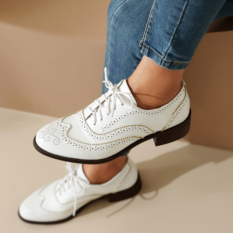 Mireya - Buty z noskiem w szpic i sznurowaniem