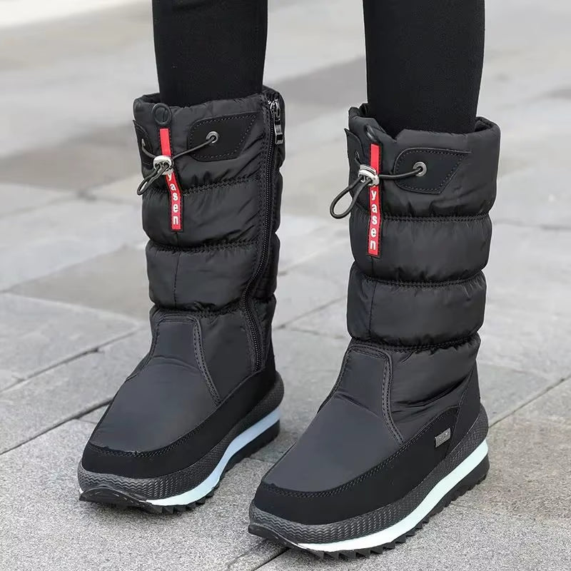 Adriana – Non-Slip Boots with Round Toe and Lace-Up Closure
