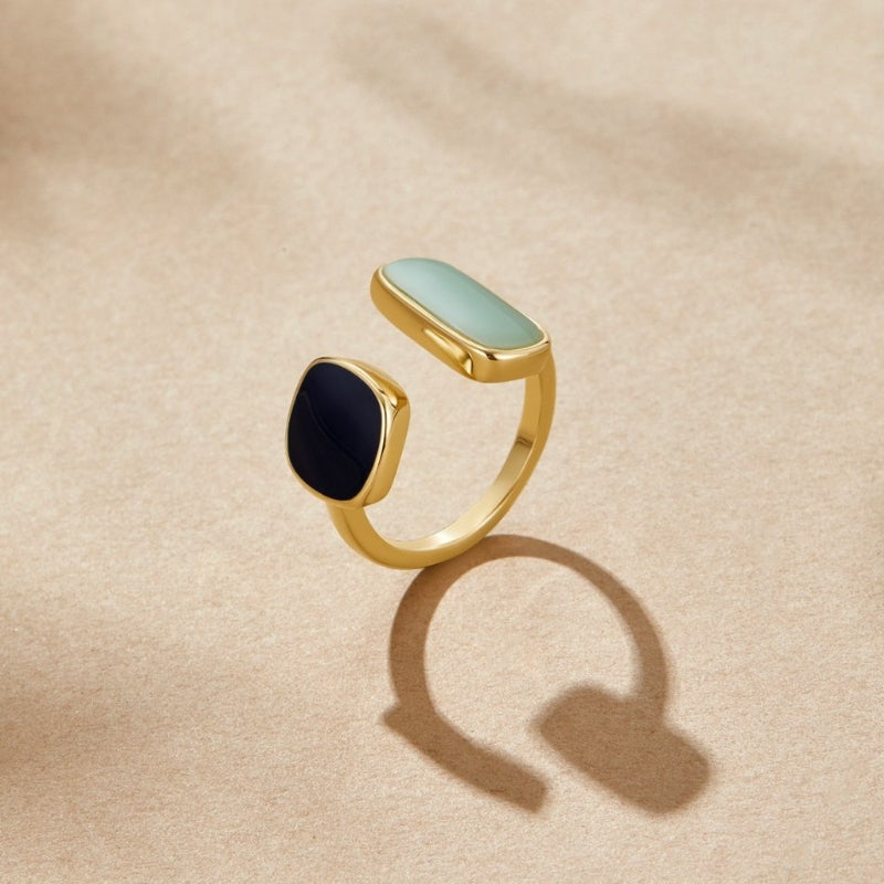 Selina – Elegant wrap ring with two rectangular stones and open fit