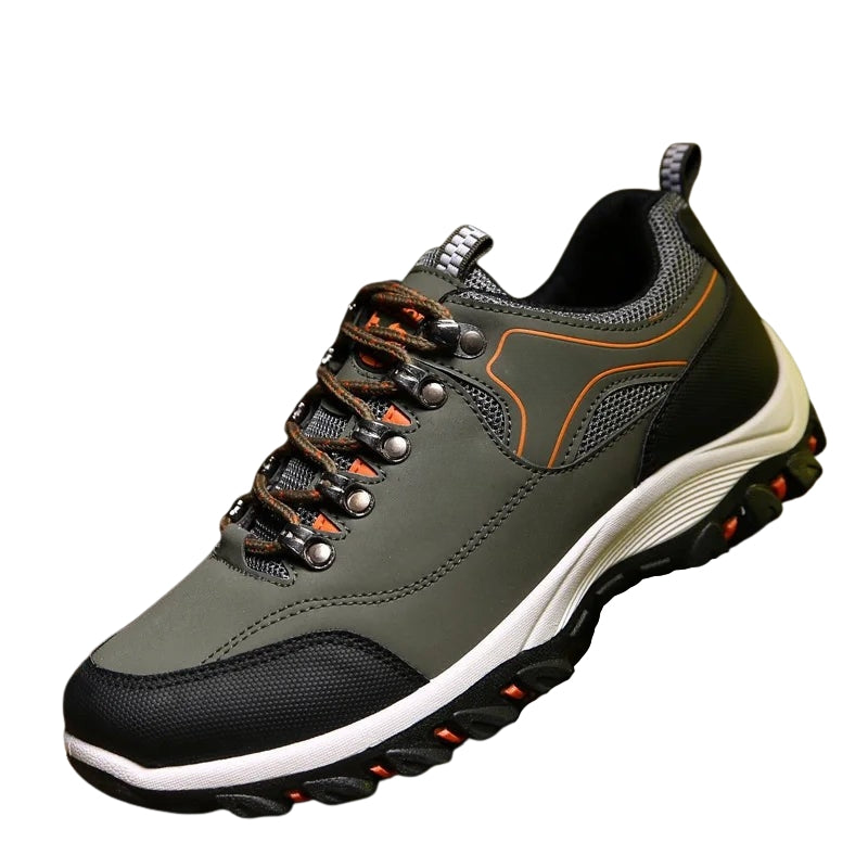 Max - Modern sneakers with lace-up closure