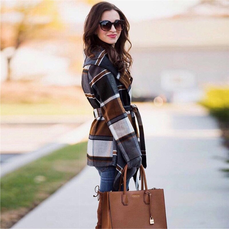 Clara - Elegant Checked Coat with Adjustable Fit