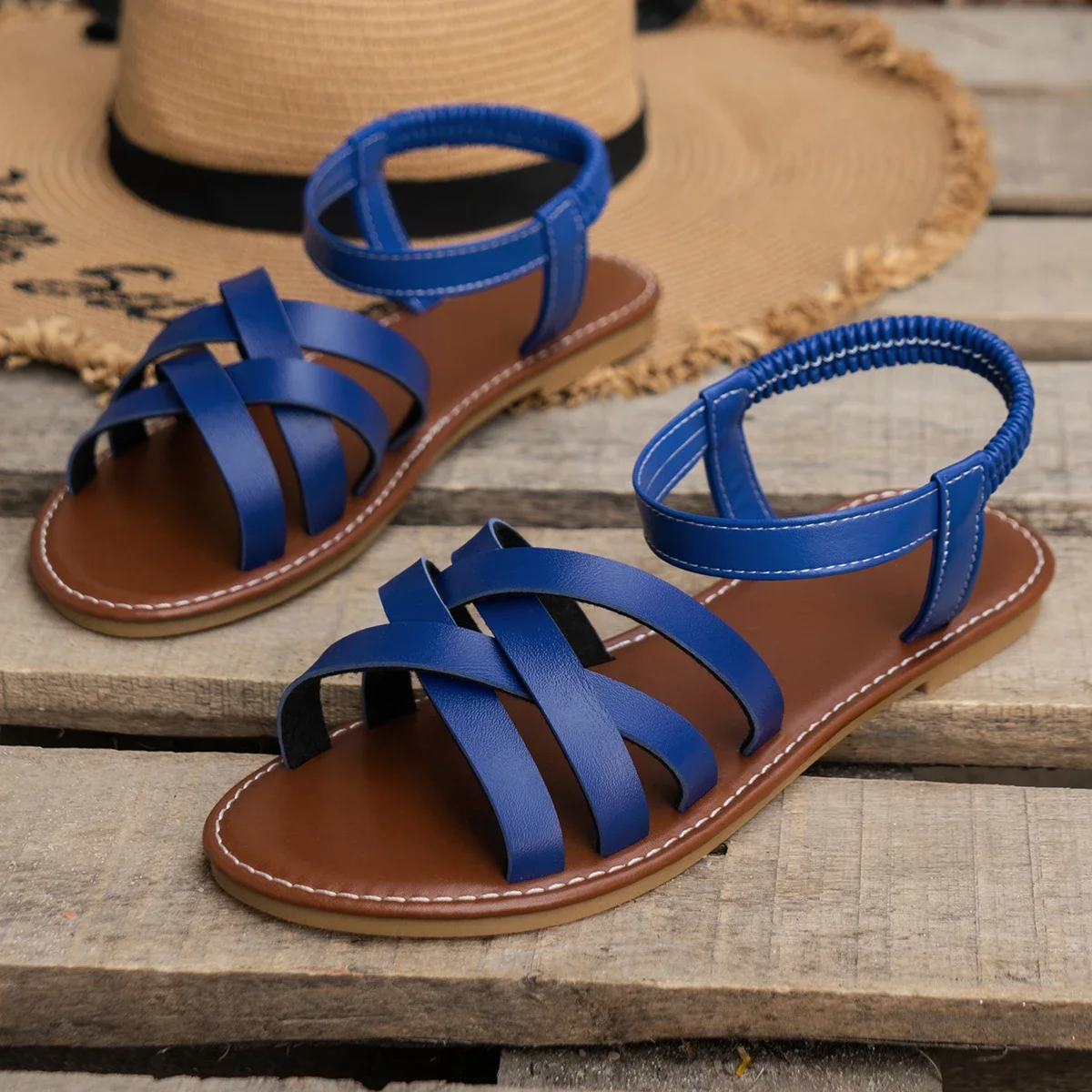 Luna - Stylish sandals with open toe and relaxed fit