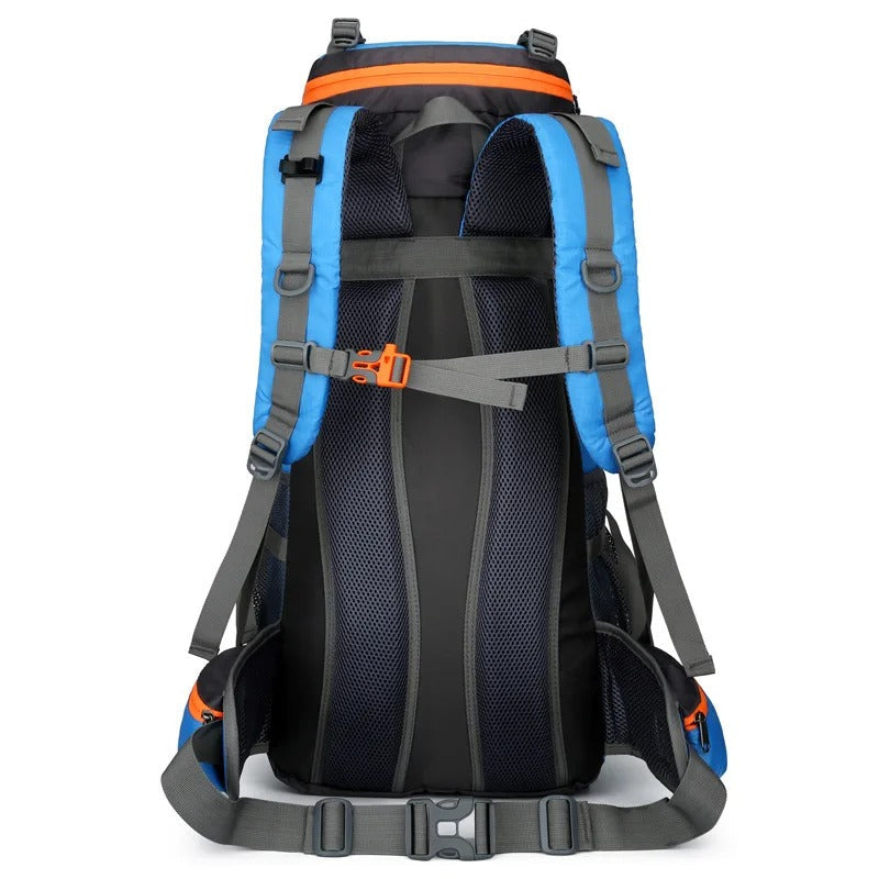 AquaTrek - Elegancki plecak outdoorowy z bezpiecznym zamkiem i pojemnymi kieszeniami