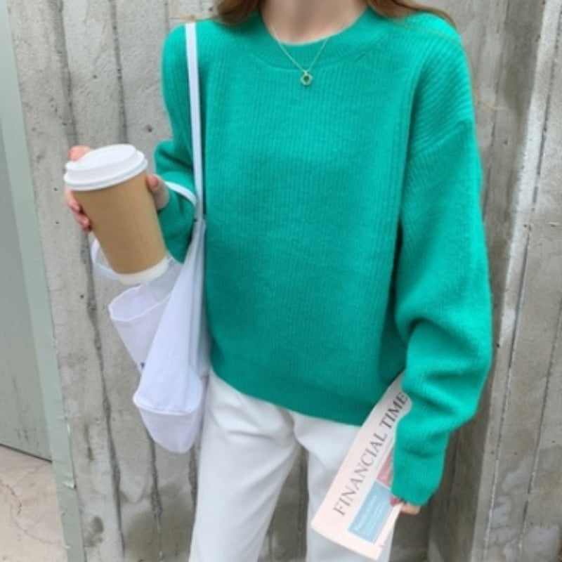 Maya – oversize’owy sweter z długimi rękawami i okrągłym dekoltem