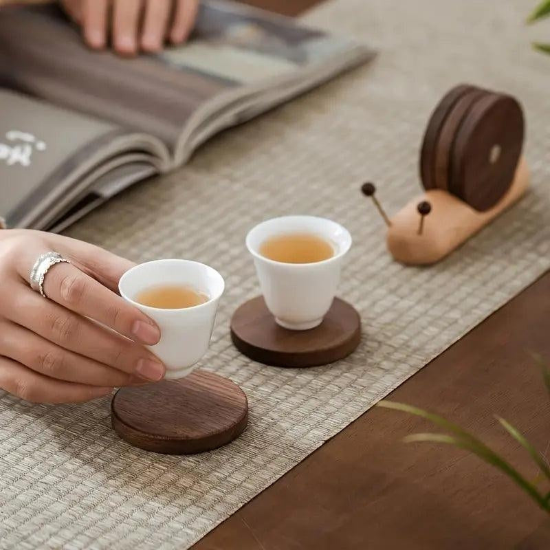 SnailEase – Sous-Verre Rond pour Tasse avec Design Inspiré d’Escargot