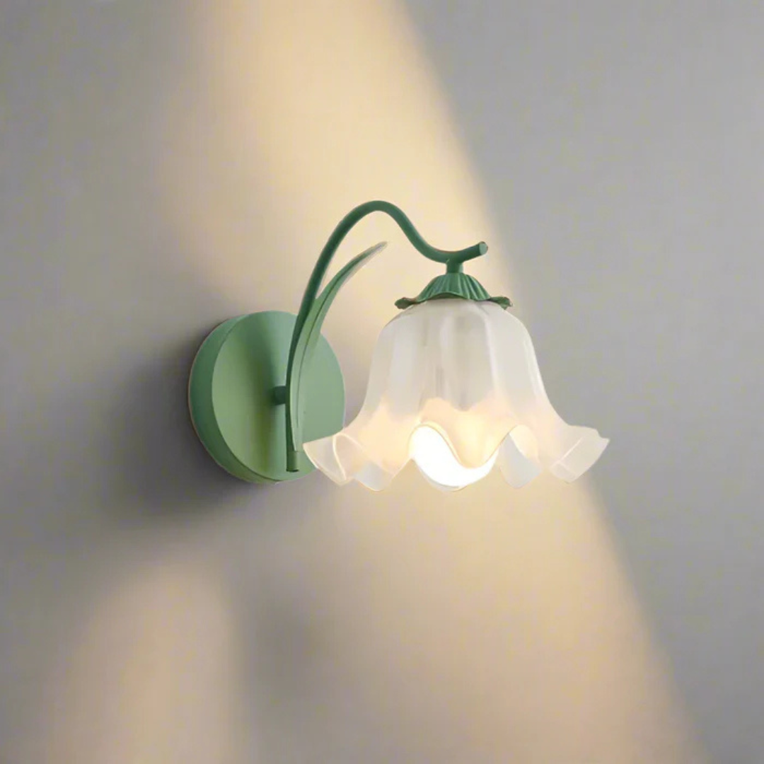 LumiBloom – Kinkiet w kształcie kwiatu z falistym szklanym kloszem