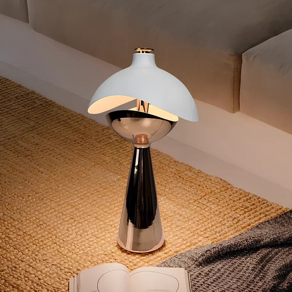 Domelux - tvarovaná stolní lampa s překrývajícími se kopulemi