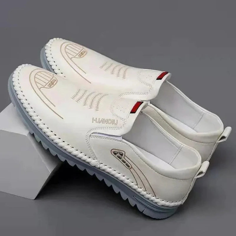 Axton – Slip-Ons with Round Toe and Soft Sole
