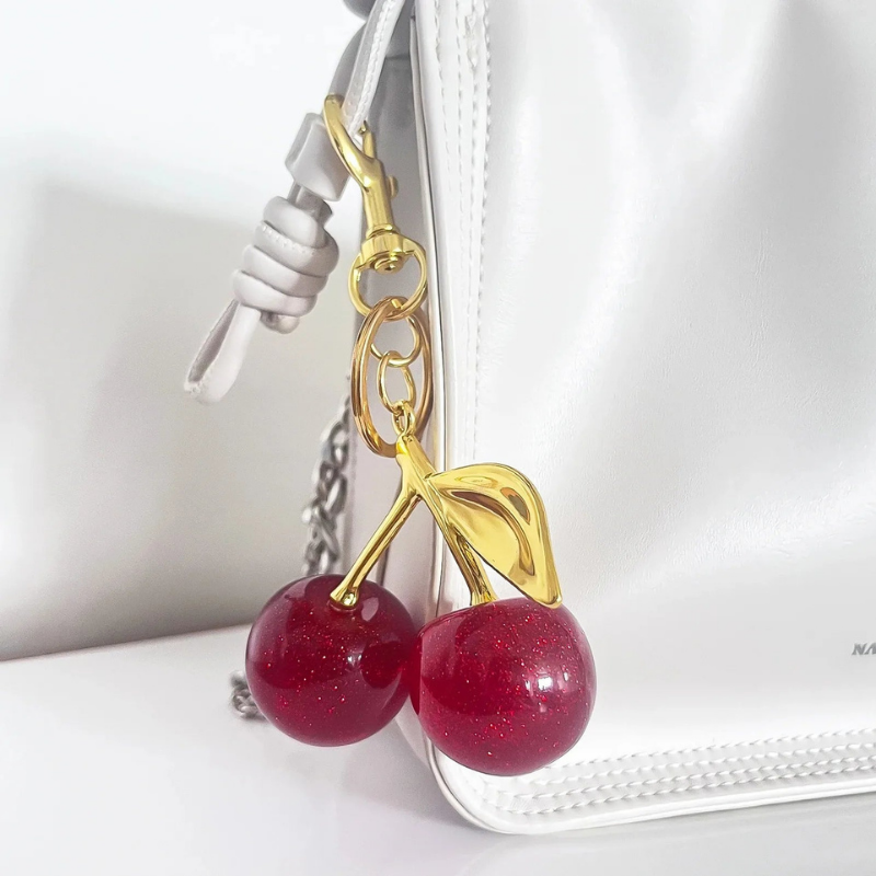 Porte-clés en métal pendentif cerise