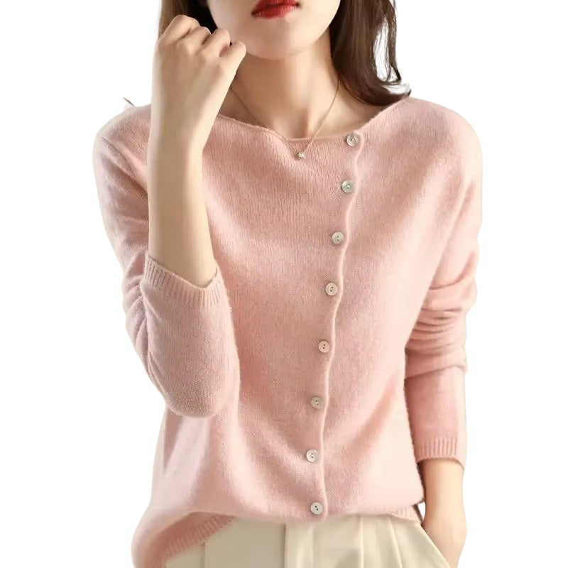 Helena – Elegant sweater with buttons and long sleeves